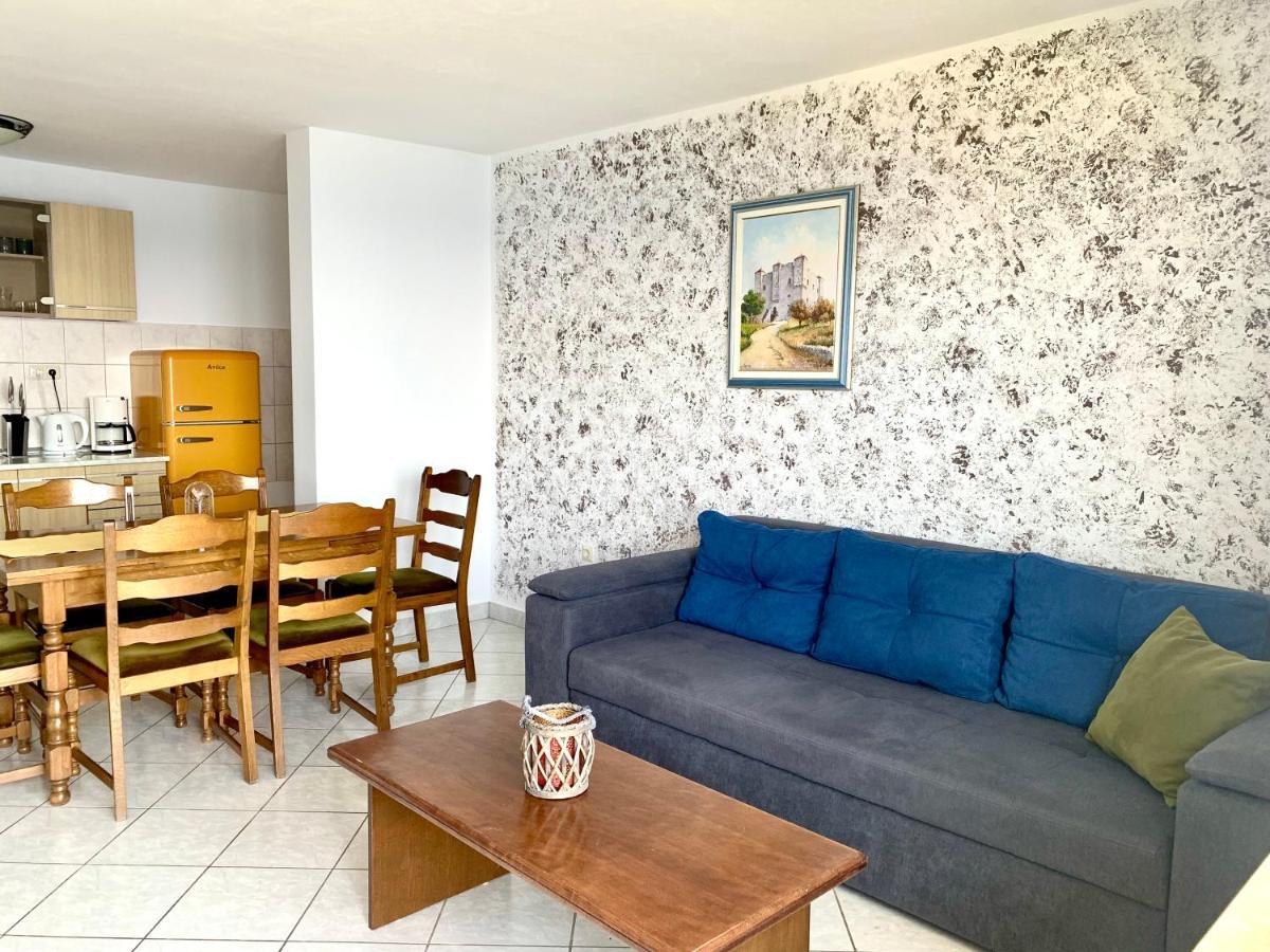 Apartment Ferias Senj  Bagian luar foto